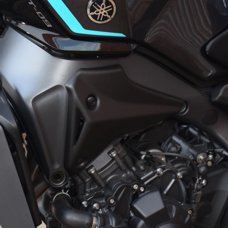 Yamaha MT-09 (2021+) Pyramid Infill Panels - Matt Black